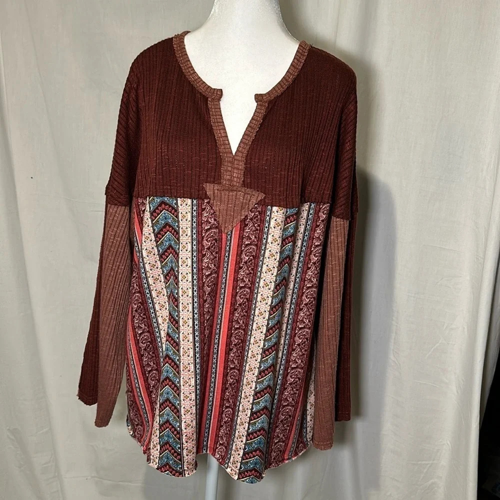 multicolor paisley striped long sleeve GiGiO top size small